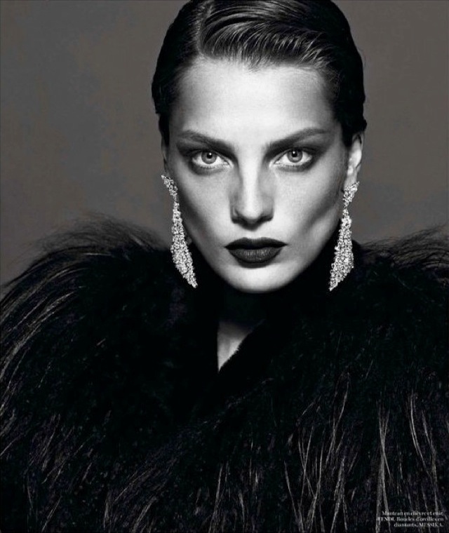 Black Bold Daria Werbowy Earrings Le Noir Shot By Mert And Marcus Black Bold Daria Werbowy Earrings Le Noir Shot By Mert And Marcus For Vogue Paris September 2017 Saved Chic N Living