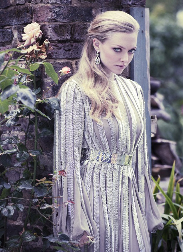 country Amanda Seyfried in striped gown for Vanity Fair December 2012 - saved by Chic n Cheap Living
