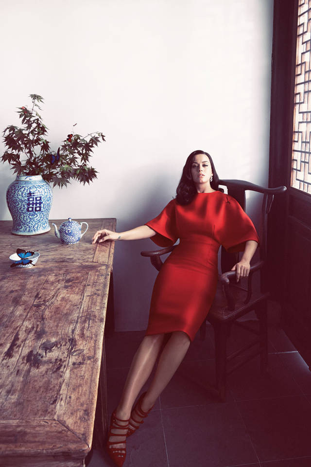 Harpers Bazaar_1014_katy_perry_red dress