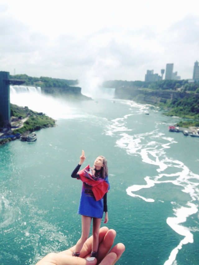 Mini karlie Kloss in Vogue September 2014 Niagra Falls