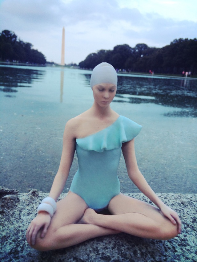 Mini karlie Kloss in Vogue September 2014 Reflecting Pool Washington DC