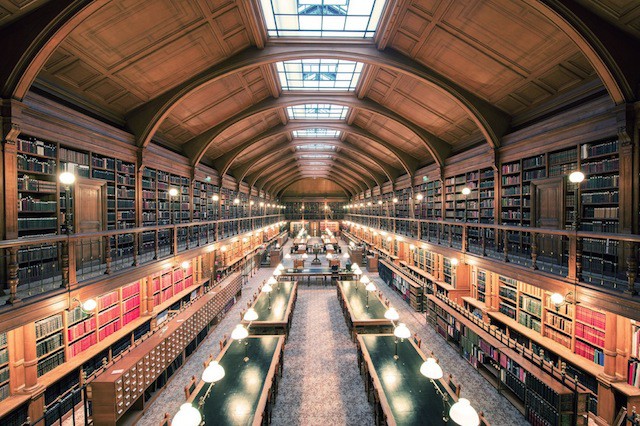 Bibliotheque-de-lHotel-de-Ville-Paris-2012