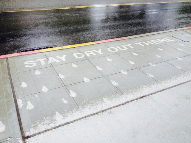 Illustrations-on-Sidewalks-Appear-When-Raining_0-640x480