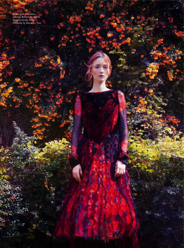 Voor Raphael Valentino dress Harper's Bazaar Netherlands, November 2015