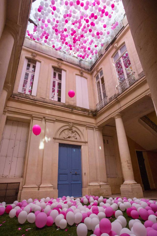 Hôtel de Griffy in Montpellier balloons courtyard