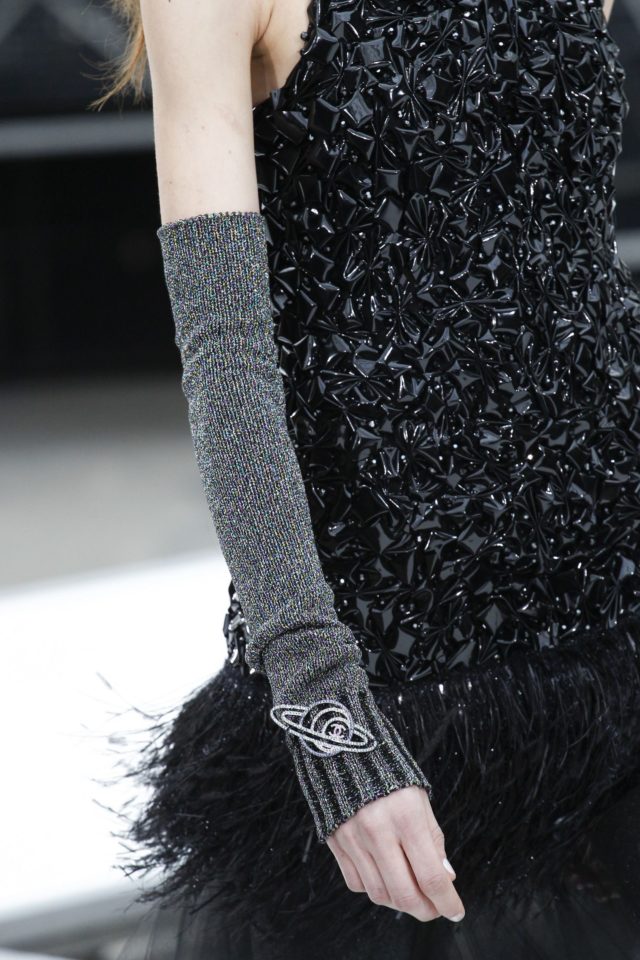 Chanel Autumn:Winter 2017 Ready to Wear Details saturn brooch