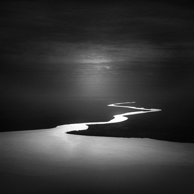 Hengki Koentjoro black and white photography river