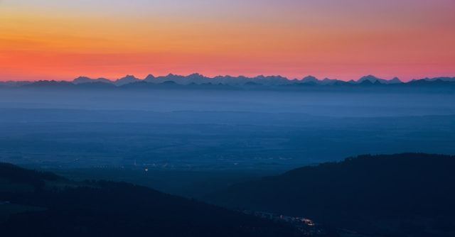 Dawn in the Mont d’Or by Aurélien Billois pink vista