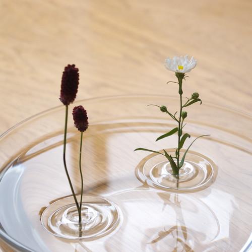 Floating ripple vase close up