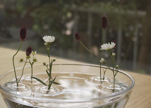 Floating ripple vase group
