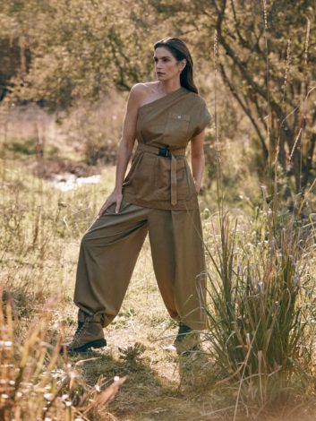 Cindy Crawford for the Edit March 2019 -khaki outfit