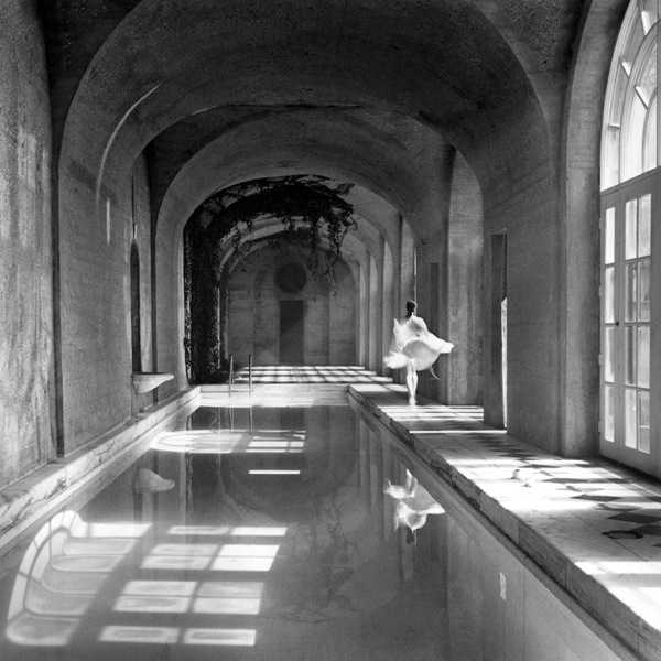 unexpected pool rodney-smith-photography-saved by Chic n Cheap Living