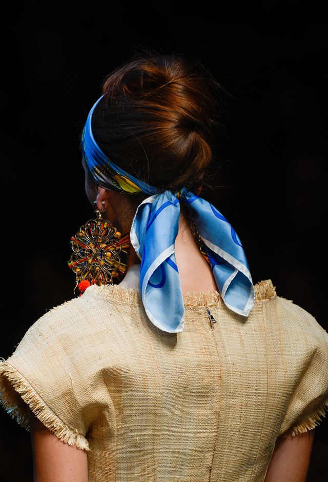 Styling Tips: How to tie a silk (Hermes or other) scarf into a summer ...