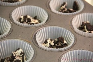 Cookies and cream cupcakes just Oreos by Chic n Cheap Living