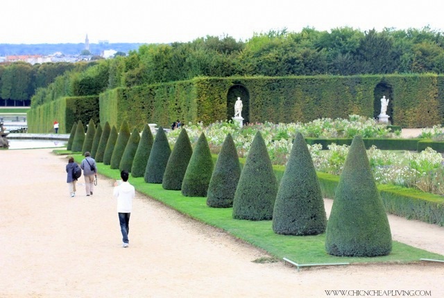 Versailles jardin 2 by Chic n Cheap Living