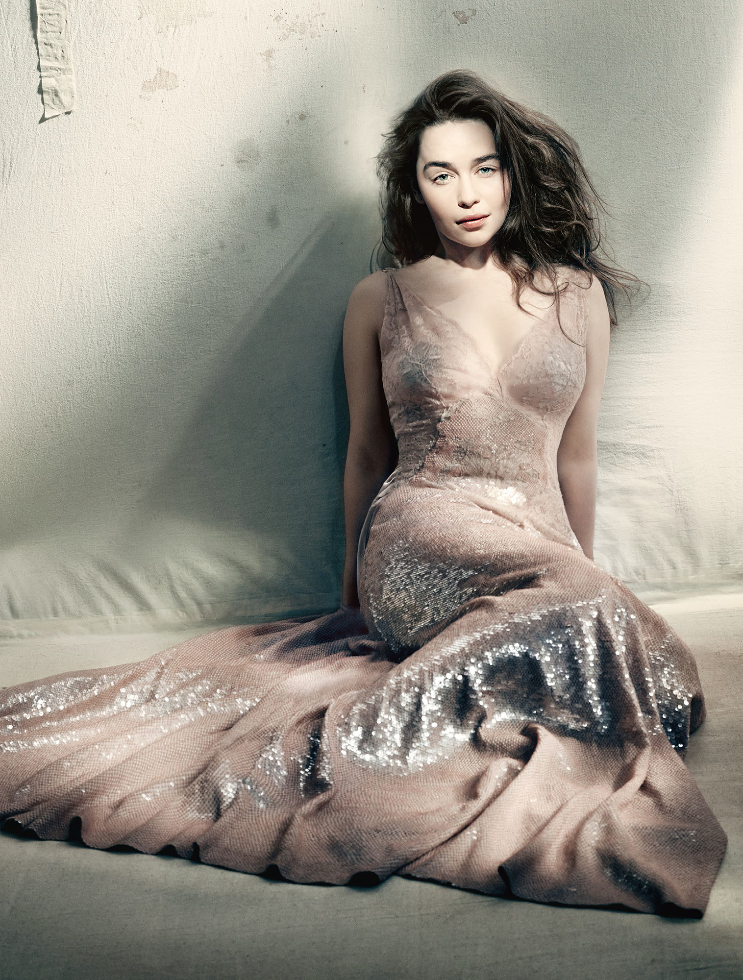 emilia-clarke-by-paolo-roversi-for-vogue-uk-may-2015-blush-sequined-gown