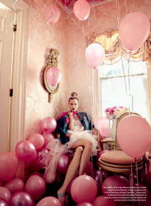 Elle-Canada-September-2015-shot-by-Owen-Bruce-pink-balloons