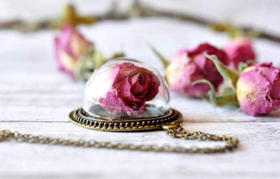 resity pink dome flower necklaces