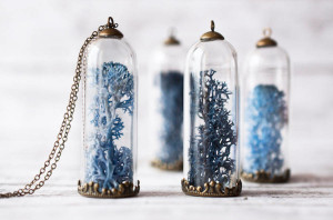 resity-blue tall dome flower necklaces