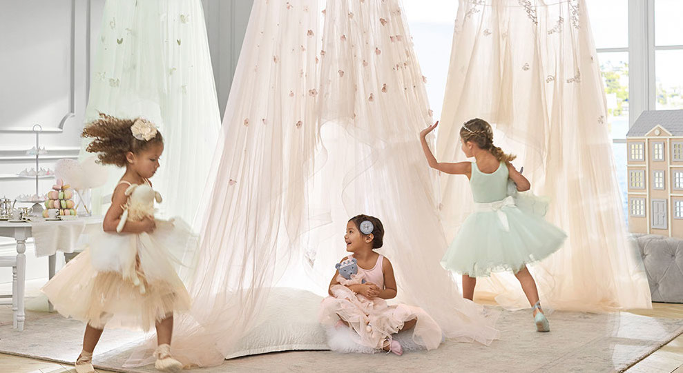 Monique Lhuillier and Pottery Barn Kids ballet playroom