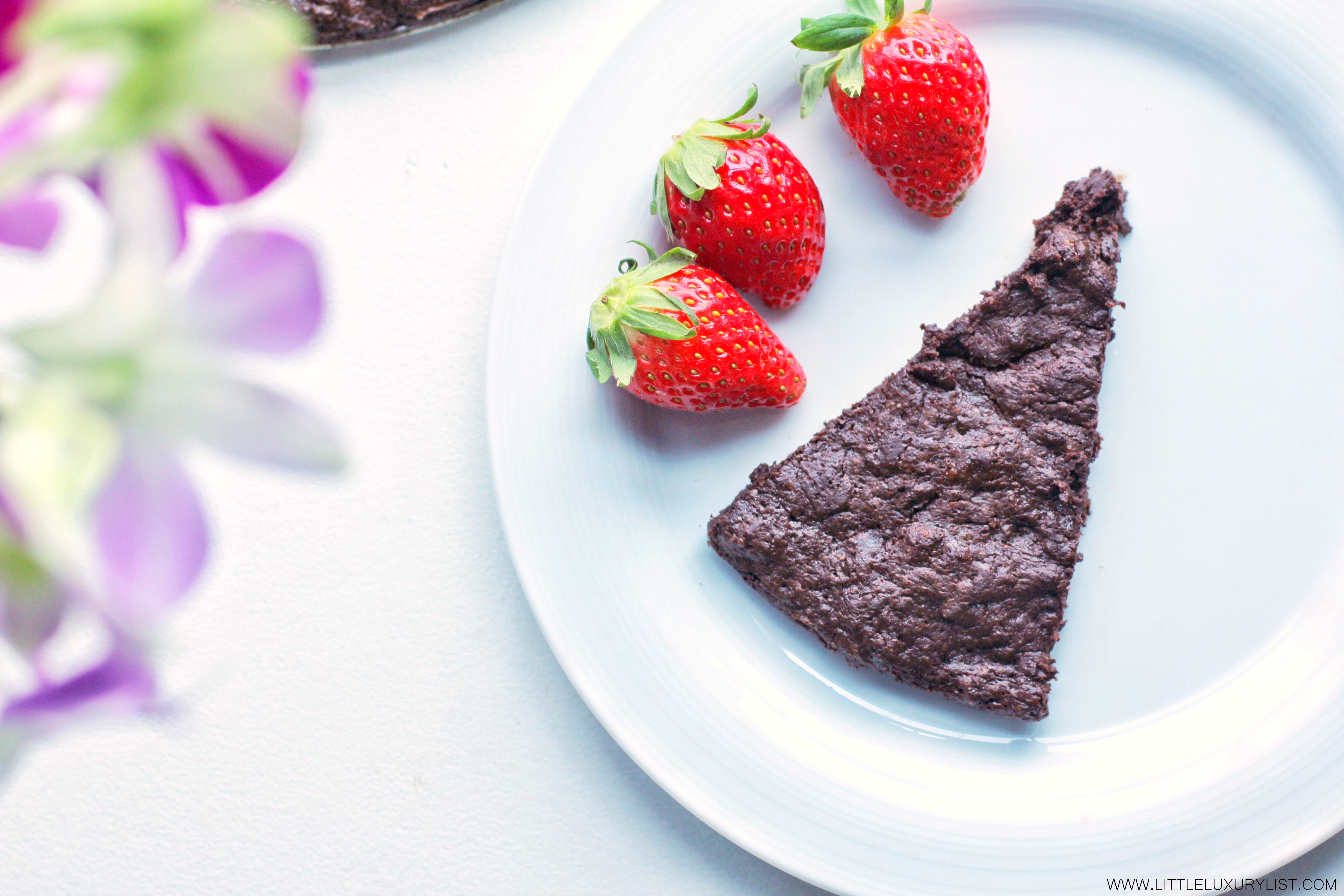 Flourless chocolate cake with strawberries by little luxury list